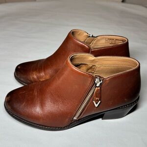 Vionic orthotic bootie